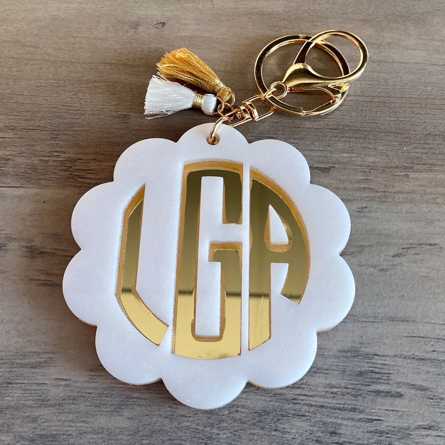 scallop monogram keychain | the daily monogram